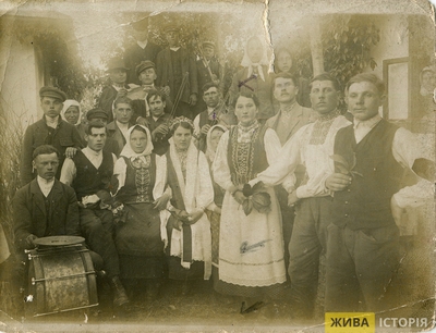 Весілля Параскевії та Петра Тарнових у с. Синьків Радехівського повіту Тернопільського воєводства