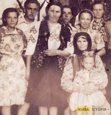 Родина з с. Заланів Рогатинського району Станіславської області.