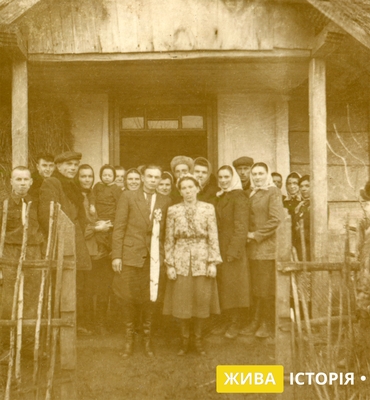 Весілля Петра і Ганни Болізюків, с. Торки Радехівського району Львівської області