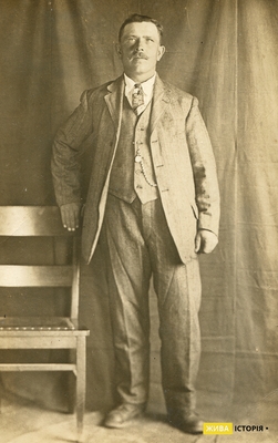 Уродженець с. Адамівка Степан Лисик на заробітках в Канаді