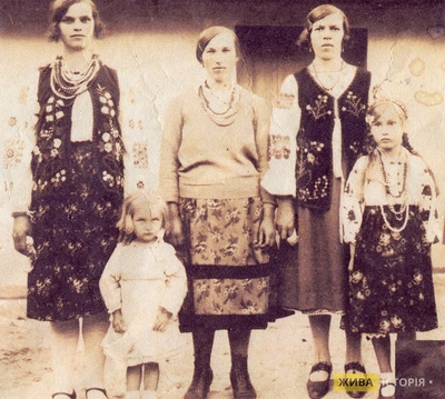 Родина з с. Яглуш, крайзе Станіслав, дистрикт Галичина.