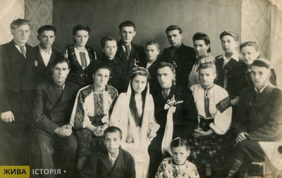 Весілля Федора і Софії Зваричів на спецпоселенні в с. Абашево, Кемеровська обл., РРФСР