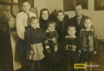 Родина Корецьких в с. Розвадів, Миколаївського району Львівської області