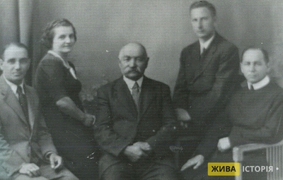 Інтелігенти в с. Розвадів Жидачівського повіту Станіславівського воєводства