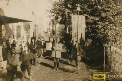 Процесійний обхід навколо церкви св. Миколая у Войславичах, 1935-1936 рр.